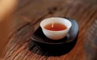 茶杯放下，是為了承接下一杯香茶。